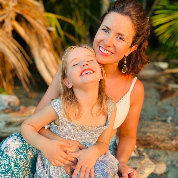 Meet your Posher, Lucia - Picture 1 of 1